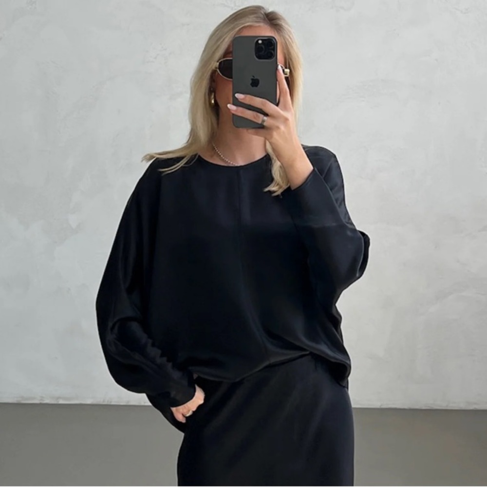 💫Zara Satin Effect Blouse - New 💫